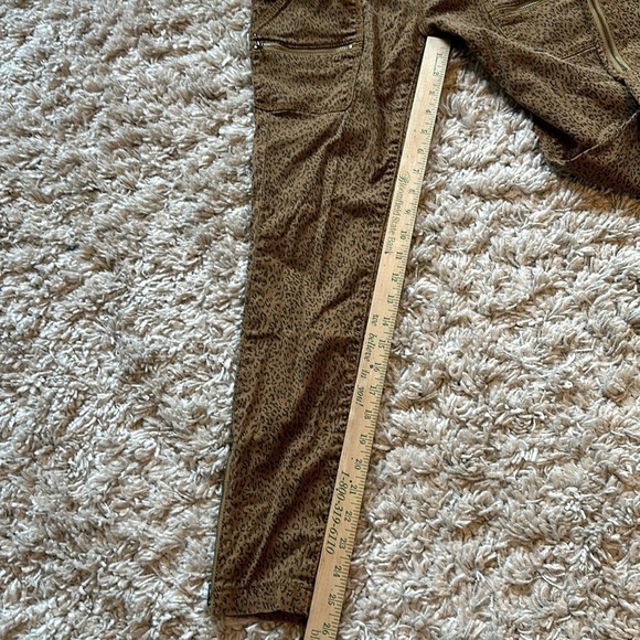 Joie Cheetah Print Skinny Jeans Size 26 - Picture 12 of 15